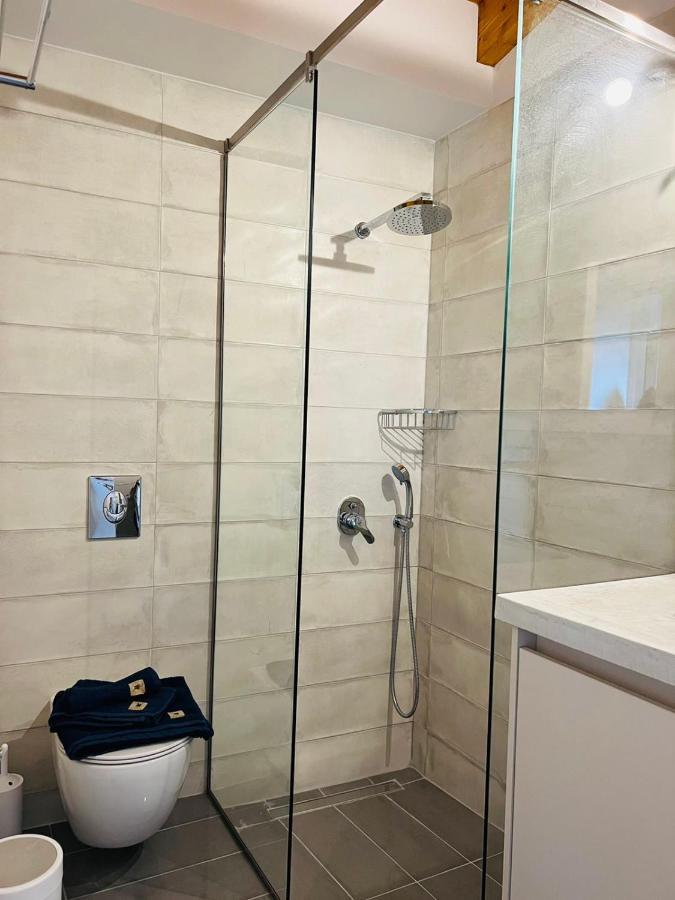 Gargarou Residences Kómboi Eksteriør bilde